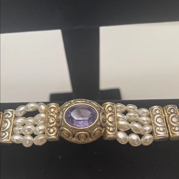 Vintage Elegant Gold and Purple Bracelet with Pearl Accents - Picture 3 of 3